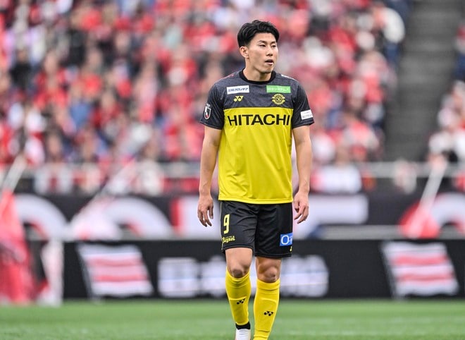 木下康介・垣田裕暉の２トップに古巣対決となった小泉佳穂が先発。前半2得点でアウェイで快勝飾る【試合アルバム】「浦和レッズ―柏レイソル」の画像019