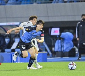 川崎対福岡「サッカー批評」の醍醐味(2) 「川崎2点目からの40分間」こそが勝負の分かれ目の画像