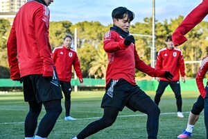 サッカー日本代表が連日のミニゲーム！ 久保建英、堂安律、山根視来が2日連続ゴールで好調アピール！の画像