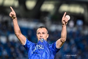 Jリーグ・川崎―FC東京のピッチレベルをパトカーが突然走行！「直前に起きた衝撃事件 」とは!?の画像