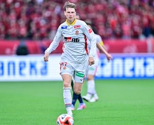 「試合後のラーメンて高校生みたい」FWユンカーが札幌戦後に、「勝利のラーメン姿」公開！ 北海道の有名店で味噌ラーメンを食べる姿に「北海道満喫してるw」の声の画像