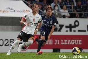 ｢めっちゃイメチェン｣浦和MF渡邊凌磨の元“おはガール”妻、韓国で美容院デビュー！｢レイヤーたっぷりで可愛い｣トレンドヘア＆肩出しトップスが｢大人っぽくて素敵｣の画像