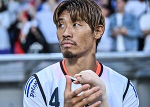 「何かのCMかと思いました」「娘さんそっくり〜」守田英正の幸せ“誕生日ムービー”に反響！ 菅原由勢は「やたら強そうなパパ」と反応、久保建英は「0604」をアピールの画像