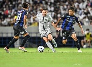 富士山、東京タワー、寿司、恐竜…パリ・サンジェルマンが「日本の思い出動画」とともに感謝のメッセージ！　日の丸で締めくくられた「64秒間のジャパンツアー」の画像