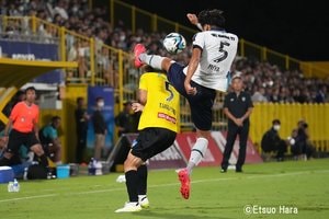 柏レイソル・ジエゴが先制も紺野和也の連続ゴールで逆転！今季初の福岡3点奪取【柏レイソルvsアビスパ福岡】原悦生PHOTOギャラリー「サッカー遠近」の画像