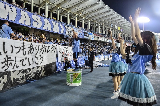 川崎サポーターが試合後に掲げた「スポンサーへの巨大横断幕」とは……31文字に込められた地域共存・共栄への強い思いの画像001