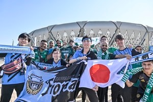 【サポーターアルバム】川崎のアジア王者を願って、ACLE決勝直前にスタジアム前で撮影した83枚のサポーター写真！ 「アル・アハリー川崎フロンターレ」の画像