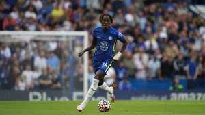 トレヴォ・チャロバーとは何者?欧州王者・チェルシーで躍動する「22歳の若手CB」！レンタル復帰した長身DFのプレースタイルとは【動画】の画像