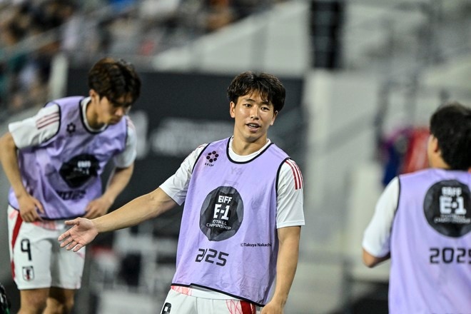 【山田新アルバム】川崎フロンターレFW山田新の中国戦での写真19枚！ 日本代表2ndユニフォームを着用した貴重姿「日本代表ー中国代表」の画像011