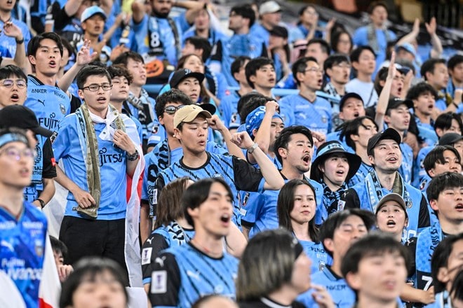 【サポーターアルバム】ACLE決勝に駆け付けた川崎サポーターは衝撃の700人！ 現地で声援を送ったサポーター写真81枚「アル・アハリー川崎フロンターレ(3)」の画像064