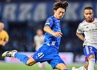 神奈川ダービーが示した「2つの強豪」復活の兆し(3)横浜FM「孤立していない」前線のブラジル人トリオと「負傷が癒えた」トップ下、「攻撃に参加する」両サイドバックの画像
