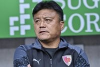 浦和の新指揮官へ！神戸戦で見えた曺貴裁監督のサッカー(1) 田中達也体制でV字回復の浦和への｢適合性｣と、武藤嘉紀ら神戸攻撃陣を封じた｢対人守備｣