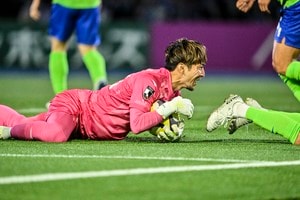 前節・清水戦の敗戦から先発メンバー4人入れ替えるも湘南、完敗。GK上福元直人、DF鈴木雄斗は等々力で古巣・川崎に悔しい２失点「川崎フロンターレー湘南ベルマーレ」【試合アルバム】の画像