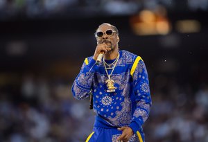 古橋亨梧所属のセルティック「2年ぶりリーグ優勝」で「世界的ラッパー」スヌープ・ドッグとコラボ実現か!自腹カレーパーティー開催の行方とは?【画像】の画像