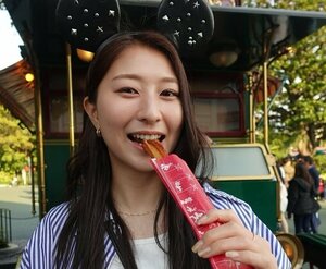 ｢ただただ美しい｣なでしこ美人MF、キャミにタンクトップに｢み・み・み…｣も！宮古島で夏先取り肌見せショット大放出｢ドキッとした｣｢写真集発売?｣の画像