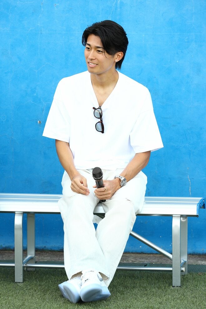 ｢かっこいい…｣お母さんたちもため息。W杯で1ゴール1アシスト、日本代表・中村敬斗が原点の“特別な場所”へ完全サプライズ訪問【密着ルポ前編】の画像011