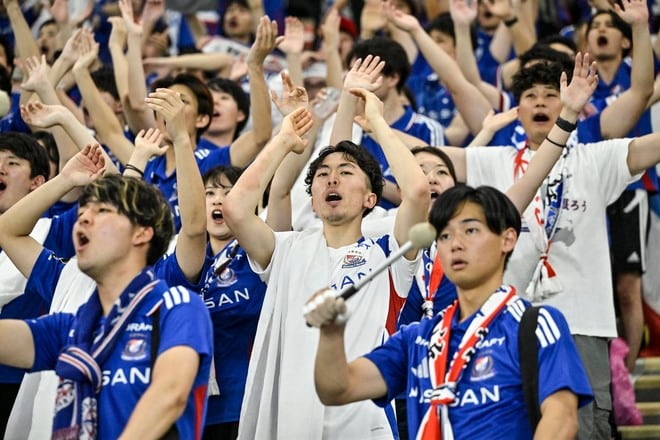 【サポーターアルバム】「横浜F・マリノス―アル・ナスル」サウジアラビア・ジェッダに約700人駆け付け、チームに声援送る！ 現地撮影66枚のサポーターPhotoの画像023