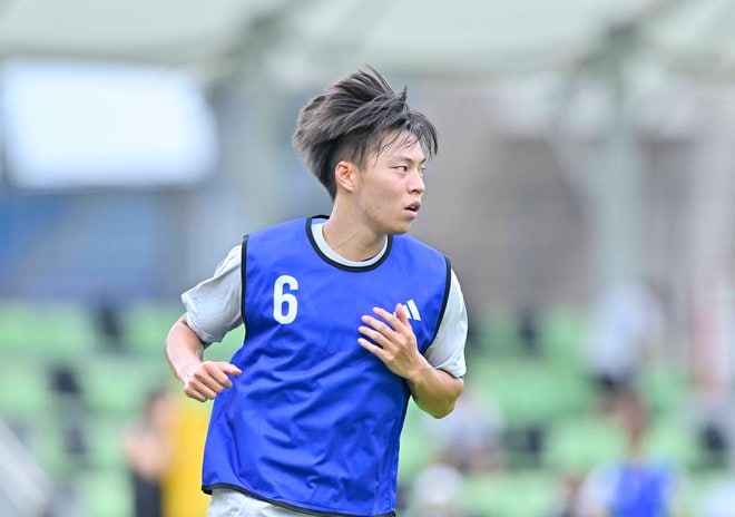 【サンフレッチェ広島「E-1」アルバム】J1広島に所属する日本代表5選手の13日＆14日の練習写真46枚！ジャーメイン良、中村草太、川辺駿、田中聡、荒木隼人、大迫敬介の現地写真の画像001