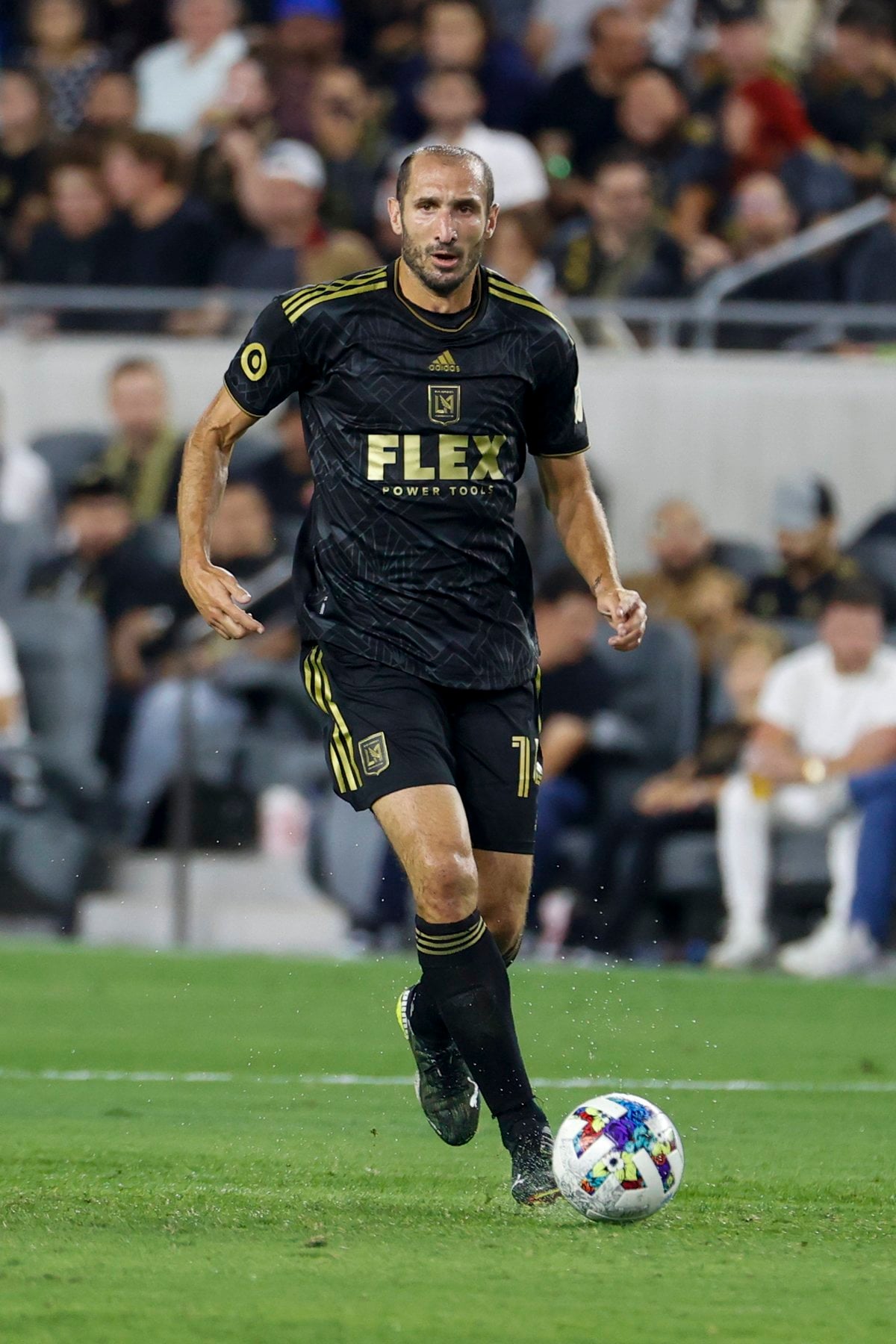 モドリッチに変身」元イタリア代表DFキエッリーニによる「超絶アウト