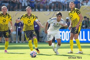 ｢なんか癖になる｣元ヤングなでしこ所属、ドルトムントがアウェイ用ユニ発表！｢ここ数年で最悪｣｢嫌いじゃない｣賛否両論の画像