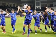 「可愛すぎないか?」J2鹿児島のマドンナ“ゆないくーおねえさん”の可憐な秋限定ユニフォーム着用姿に反響!「間違いなく購入者増えるでしょ」「はぁ…鹿児島行こ…」の声の画像