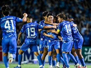 「こんなに素敵な場所に自分がいられることを改めて幸せに…」J1川崎応援番組の人気女性MCの「試合後の涙のメッセージ」にスタジアムが応えた！ サポーターの心を掴んでコール巻き起こる の画像