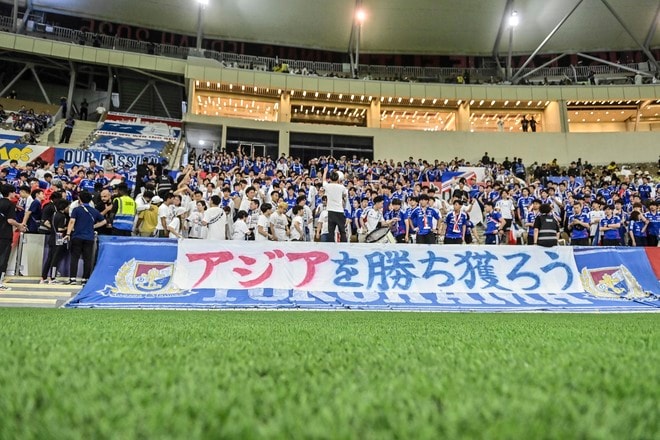 【サポーターアルバム】「横浜F・マリノス―アル・ナスル」サウジアラビア・ジェッダに約700人駆け付け、チームに声援送る！ 現地撮影66枚のサポーターPhotoの画像028