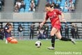 ベレーザ歓喜の瞬間にレジェンド2人も駆けつけた！｢サッカーの神様っているんですね｣今季限りで引退のDF岩清水梓が息子と掲げた優勝トロフィー【RB大宮アルディージャWOMEN vs日テレ・東京ヴェルディベレーザ】激闘PHOTOギャラリーの画像006