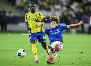 「中立開催なのになんで……」横浜ＦＭとアル・ナスルの試合会場で見られた「試合中のまさかの光景」とは……「試合中にやる？」「なぜこのタイミングで」の声の画像