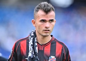 「これ頭に思い浮かんじゃった」北海道コンサドーレ札幌MFによる浦和レッズ戦の得点が「クロアチア代表の2点目」に似ていると話題に! カタールワールドカップ3位決定戦で決まったコントロールショットと比較して「おんなじだ」の声が挙がるの画像