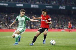 久保建英の「傾聴力」!マジョルカ・コーチが明かした“聞き魔”素顔の画像