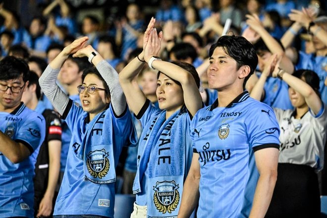 【サポーターアルバム】浦和相手に連勝止まるも、悔しさを声援に変えた「川崎フロンターレのサポーターの試合後の写真41枚！「川崎フロンターレー浦和レッズ」の画像027