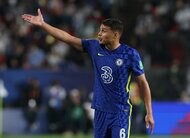 ｢どんな煽りだよ｣!! 冨安健洋所属のアーセナルにPSVがツイッターで煽り画像を投稿!? 19歳の逸材MFの電話パフォーマンス画像が｢5万8000超いいね｣の大反響! ヨーロッパリーグ前にバチバチの展開の画像