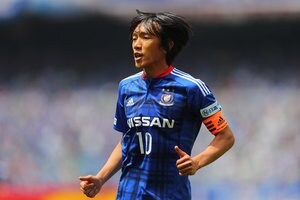 「こういうの見ると感動しちゃう」横浜F・マリノスが公開した「中村俊輔の貴重プレー集」が114万回再生！ 「背番号10と背番号25」を背負った所属時代の映像の画像