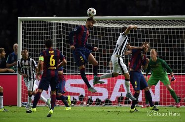 短編映画のような出来栄えで1300万回再生！ バルセロナDFジェラール