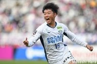 「感動した」負傷から復帰の町田浩樹へベルギーの地元サポーターが熱い歓迎! この反応に日本のファンは喜びつつも「帰ってこなそう」と胸中複雑な声の画像
