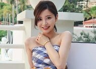 「可愛すぎ｣｢くりくり｣｢透明感すご｣サッカー日本代表・堂安律の美人妻、お団子ヘアの横顔ショットで完璧Eライン強調｢美味しそ｣気になる2つのサンドイッチの画像