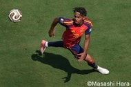 ｢カッコええ八咫烏背負ってる｣W杯決勝直前に女優・広瀬アリスが日本代表の特別仕様｢白｣ユニフォーム姿公開！｢え、何この八咫烏と日の丸プリント…めちゃいい…｣の画像