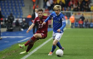 伊東純也の｢極上のスルーパス｣アシスト！3ゴールに絡む活躍でヘンクをプレーオフ連勝に導く！サッカー日本代表のスピードスターが魅せた全てが完璧の｢絶妙アシスト｣とは？【動画】の画像