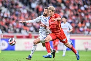 「これ観てるだけで涙出るわ」超満員ルヴァン杯決勝を彩った名古屋×新潟の圧巻コレオ合戦に反響！ 赤黄vs橙青の光景に「現代版手取川の戦い」「すごすぎるー」などの声の画像