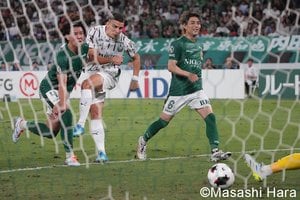 東京Vvs川崎戦は土壇場での同点弾で1-1ドロー！中村憲剛HCがベンチ入り！溝口修平とラザル・ロマニッチの歓喜＆脇坂泰斗と平川怜の奮闘！【東京ヴェルディvs川崎フロンターレ】激闘PHOTOギャラリーの画像