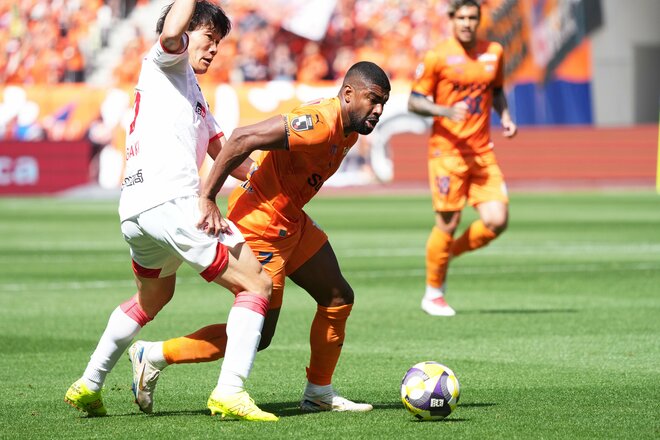 2連敗の｢19位｣名古屋と3連勝の｢5位｣清水が大舞台で激突、元サッカー日本代表が火花を散らした｢東海ダービー｣の意外な勝者と期待の新星【清水エスパルスvs名古屋グランパス】PHOTOギャラリー激闘25連写の画像003