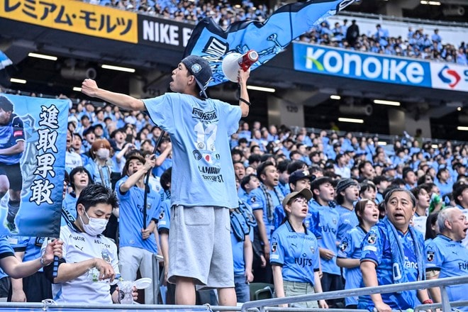 【サポーターアルバム】国立競技場を青く染め上げた川崎フロンターレのサポーター写真81枚！ ACLE準優勝後初の国内試合「鹿島アントラーズー川崎フロンターレ」の画像036