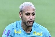「美しい、愛してる」ブラジル代表ネイマール、元恋人の超美人モデルと熱烈キス公開 お手本級の誕生日演出に「この男はとてもロマンチック」の画像