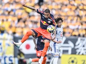 【2025年J2「第15節」RB大宮アルディージャVSベガルタ仙「徹底分析」】快勝の大宮を支える試合終盤に強さを増すブラジル人CB　J1自動昇格ペースに【戸塚啓のJ2のミカタ】(2)の画像