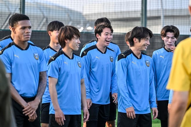 【川崎フロンターレアルバム】サウジアラビア到着翌日4月23日のジェッダ市内での「コーチングスタッフ＆クラブスタッフ写真」と「選手と子どもたちの交流写真」合計98枚！の画像079
