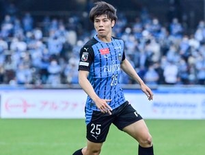 「田中碧、復帰か」「碧くんに似てる…」川崎に加入した新ブラジル人選手が、「我らが田中碧似」と話題に！「特に口元とかそっくり」など2人を比較する声もの画像