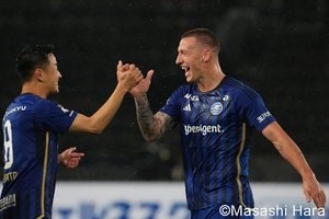 ゴラッソにファン騒然！｢フライングドライブシュートやないかい｣ACL2初戦で町田の助っ人FWが鮮やか“シャペウ→ドライブ弾”！｢ワールドクラスやんけ！｣｢今大会ベストゴール｣の画像