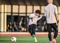 【試合アルバム】「サッカー日本代表練習」大勢のサポーターの前で公開練習！ サウジアラビア戦へ向けミニゲームなど実施「中地拓也 撮影写真」の画像010
