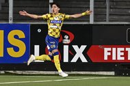 「萌え袖と顎髭のギャップ萌え」サッカー日本代表・久保建英の"練習姿"が反響！レアル・ソシエダ公式が投稿した写真にファン歓喜「横顔もかっこいい」の画像
